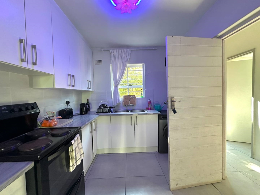 2 Bedroom Property for Sale in Lakeside Western Cape